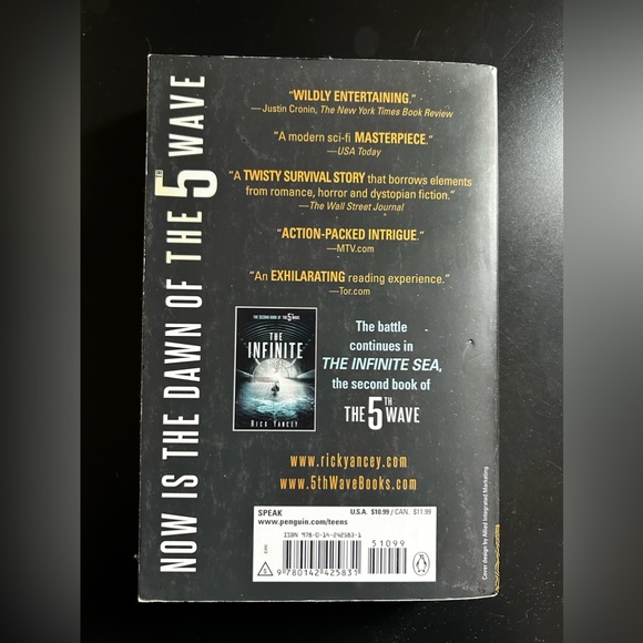 The 5th Wave by Rick Yancey - Picture 2 of 2